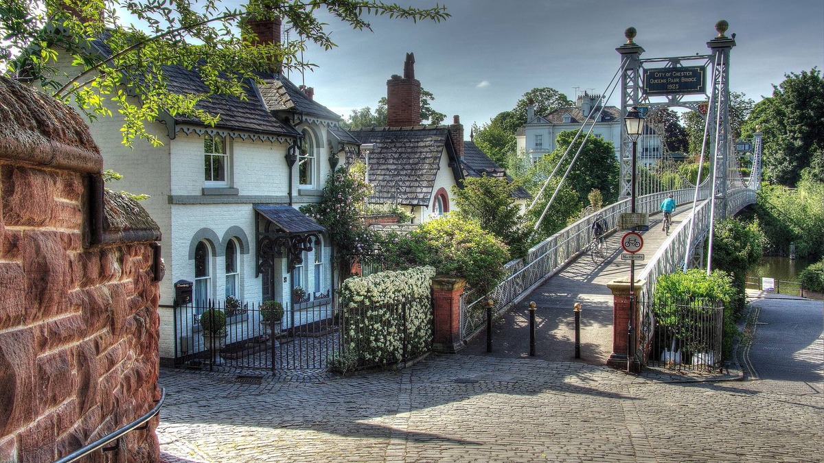Chester Cottage | Beautiful period cottage, exceptional riverside location in the heart of Chester