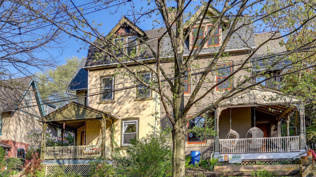 Germantown House | Beautiful Philly Home Near Wissahickon Valley Park
