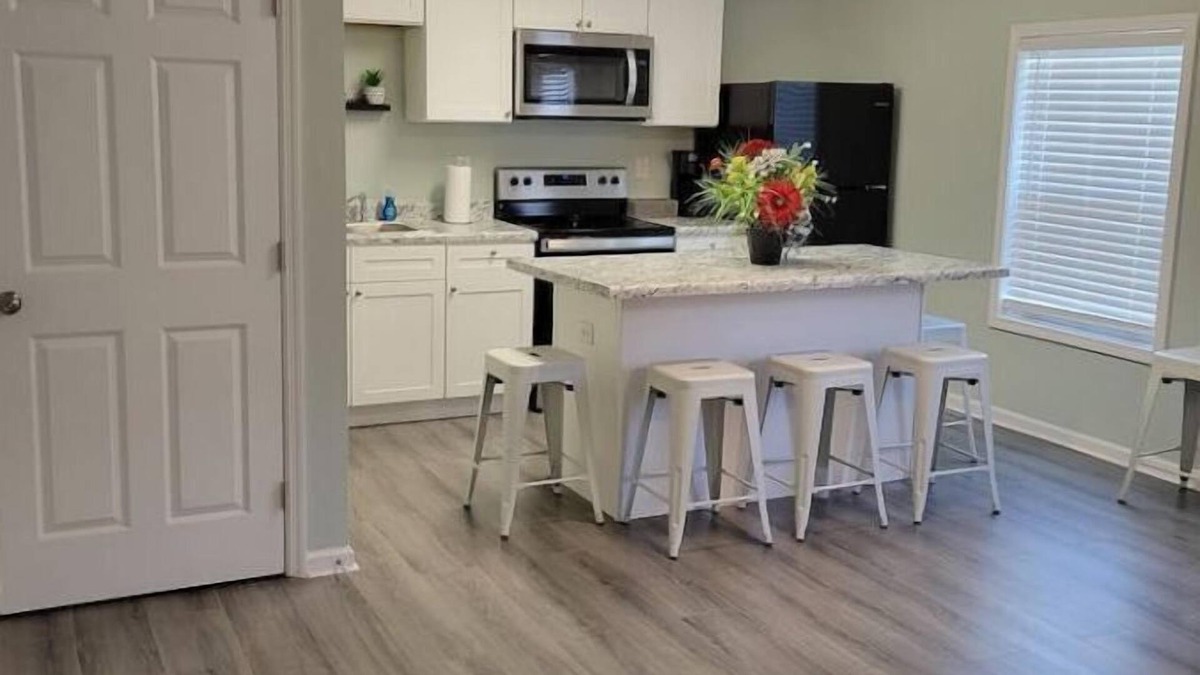 Warsaw Apartment | Beautiful Place to Stay for Venues near by
