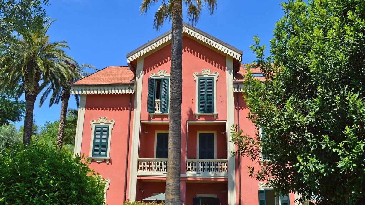 Silvi Apartment | Beautiful portion of Villa in Art Nouveau,recently renovated 200mt from the sea