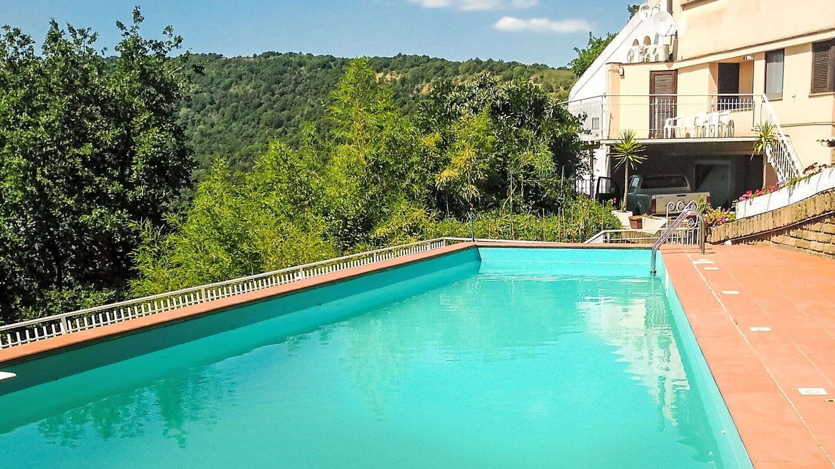 Lake Bracciano Villa | Beautiful private villa for 10 people with private pool, WIFI, A/C, TV, terrace and pets allowed