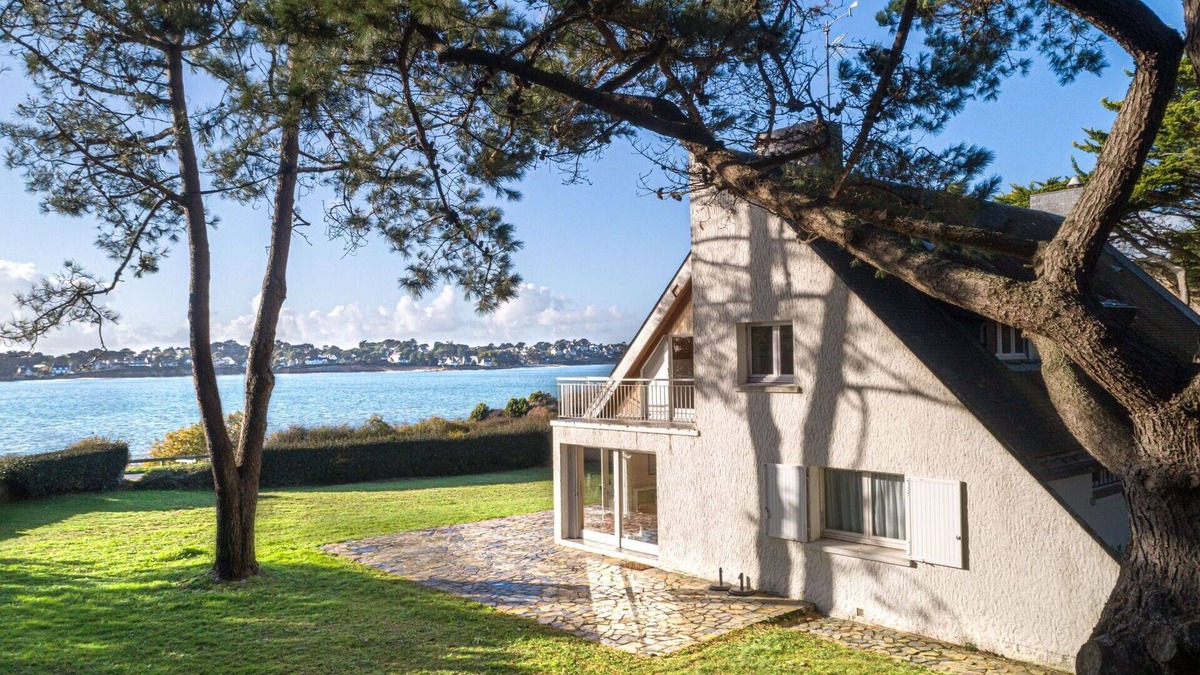 Saint-Philibert Villa | Beautiful private villa for 13 people with WIFI, TV, terrace and pets allowed