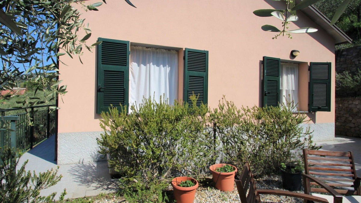 Sestri Levante House | Beautiful private villa for 4 guests with WIFI, A/C, TV, patio and parking