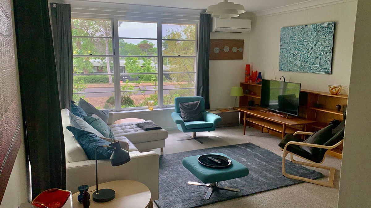 Turner House | Beautiful private apartment/townhouse walking distance from Canberra City