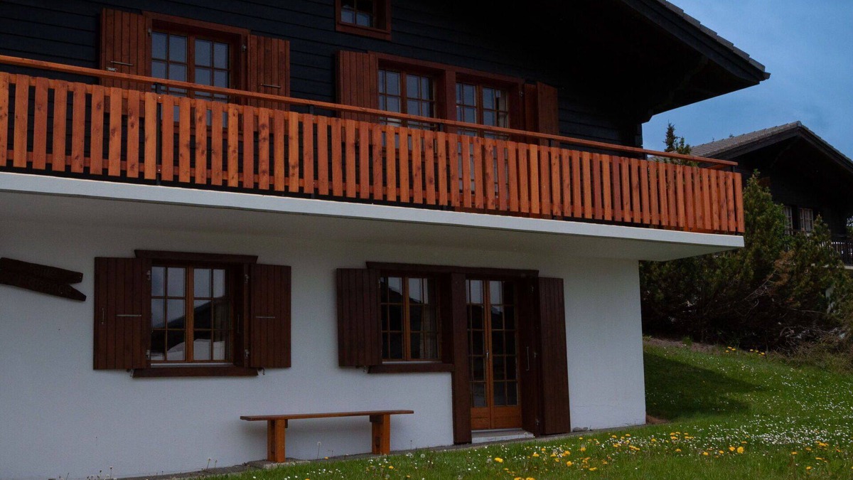 Saint-Pierre-de-Clages House | Beautiful private villa for 6 guests with WIFI, TV, terrace and pets allowed