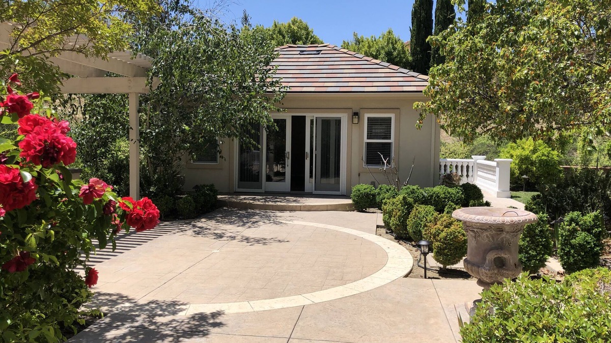 Silver Creek House | Beautiful private guesthouse in upscale neighborhood