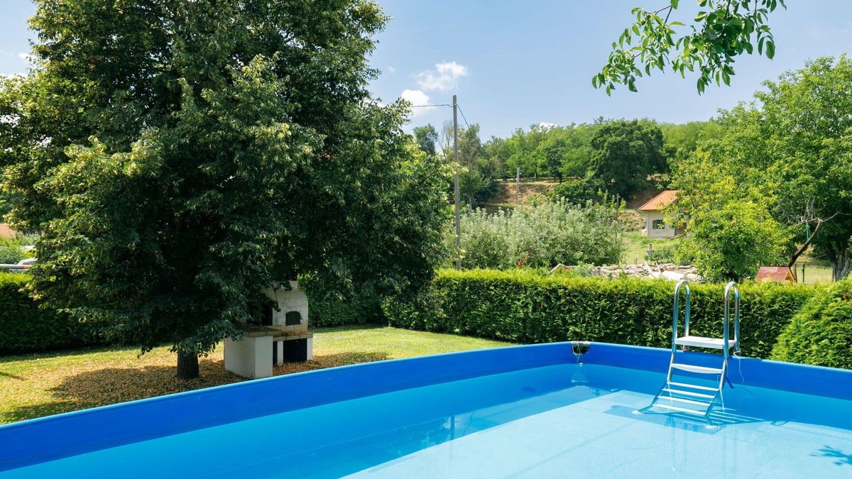 Koroshegy House | Beautiful private villa for 5 people with WIFI, private pool, TV, terrace and parking