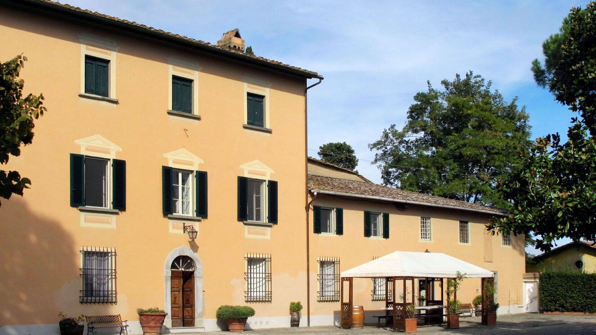 San Miniato Basso House | Beautiful private villa for 20 people with private pool, WIFI, TV, patio, pets allowed and parking