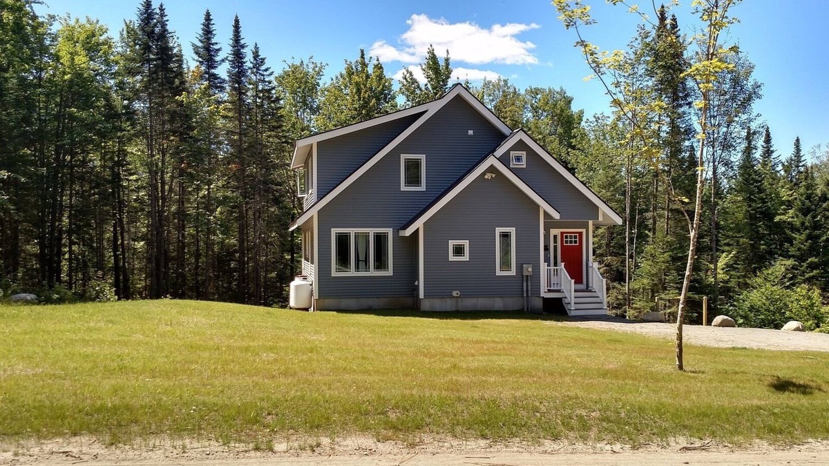 East Burke House | Beautiful Private Mountain Home 5 Bedroom.