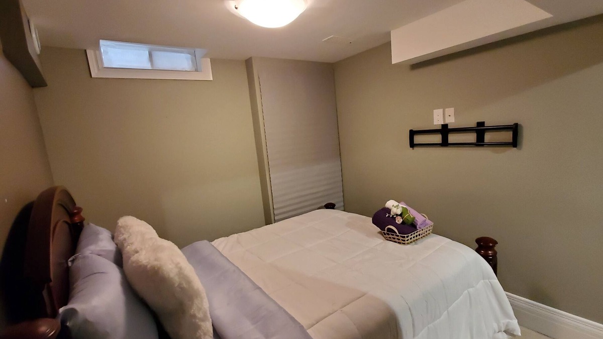 Brampton House | BEAUTIFUL PRIVATE ONE BEDROOM APARTMENT ON AIRPORT ROAD!