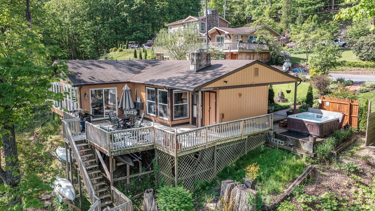 Carroll Valley House | Beautiful private property in rural environment overlooking Ski Liberty.