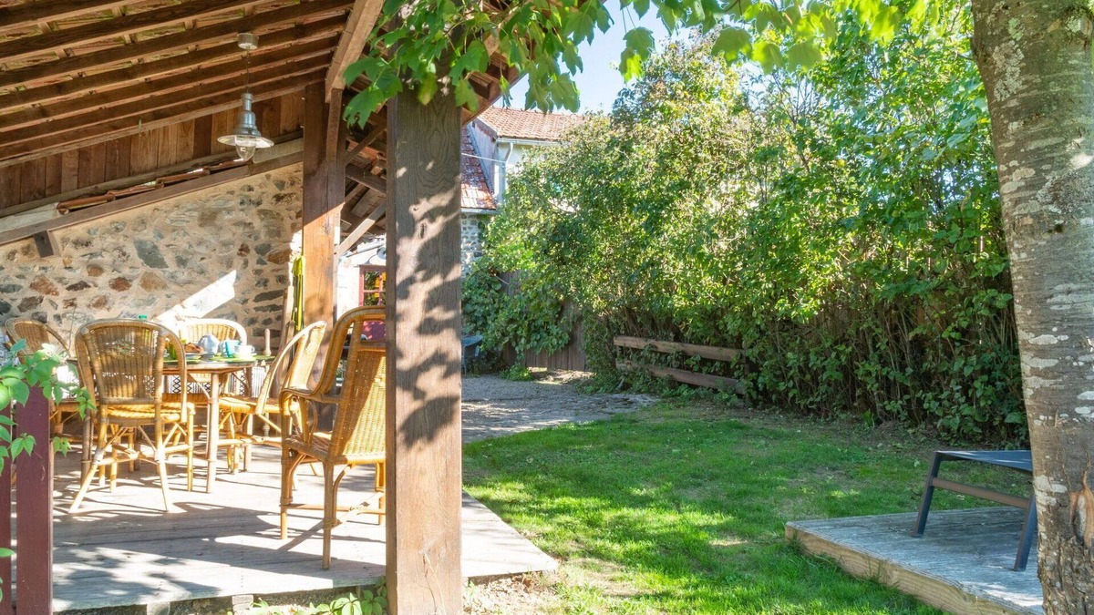 Chiddes House | Beautiful private villa for 4 guests with WIFI, TV, terrace, pets allowed and parking