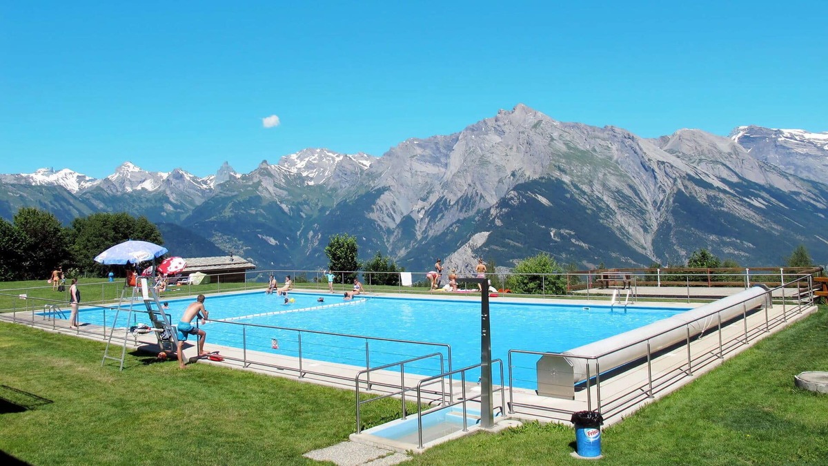 Nendaz House | Beautiful private villa for 4 people with WIFI, TV, terrace and parking