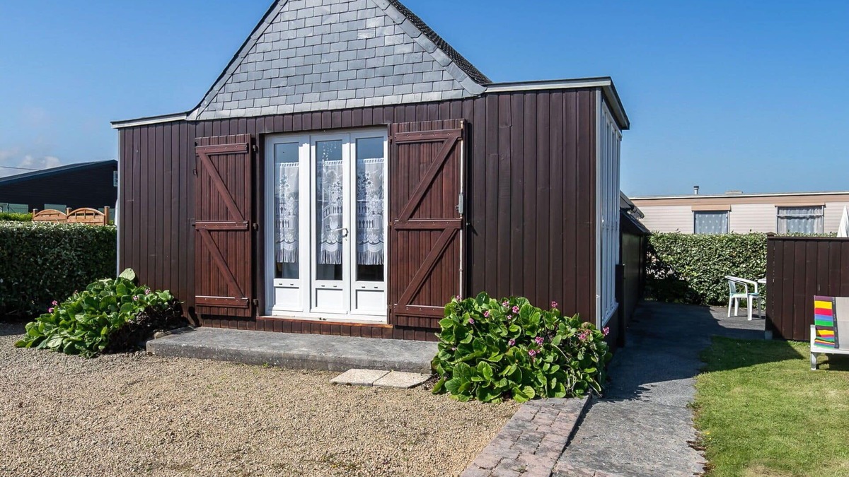 Cleder House | Beautiful private villa for 4 guests with TV, terrace and parking