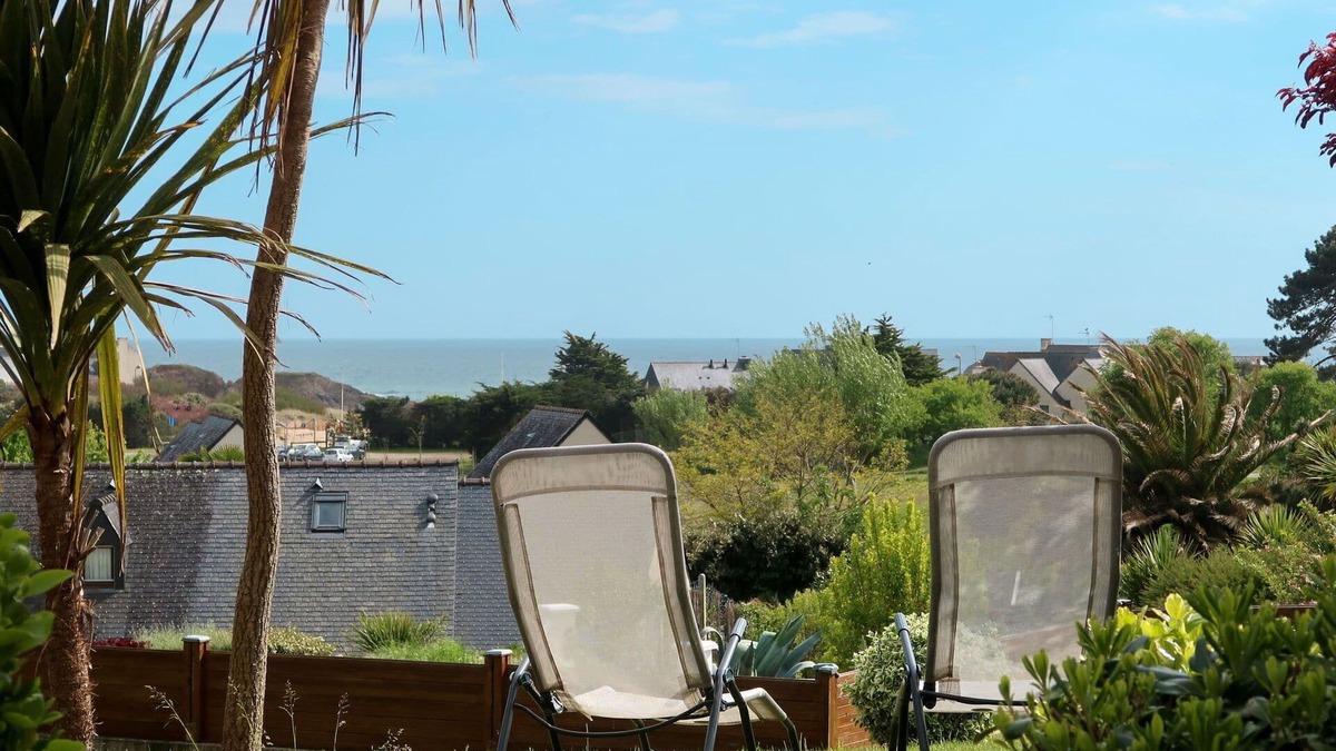 Clohars-Carnoet House | Beautiful private villa for 4 people with WIFI, TV, terrace and pets allowed