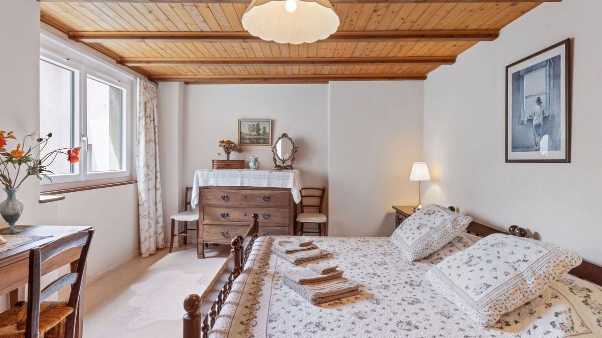 Novaggio House | Beautiful private villa for 5 people with patio and parking