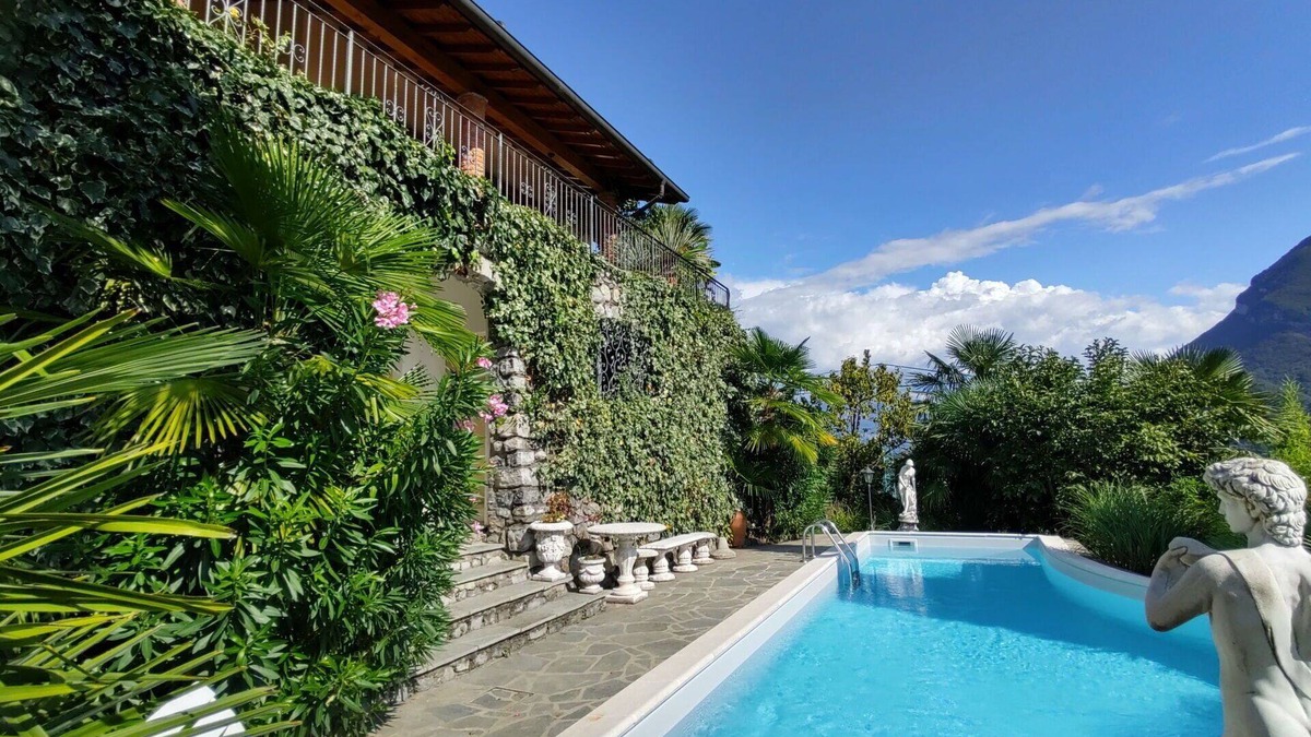 Carlazzo House | Beautiful private villa for 6 guests with private pool, WIFI, TV, terrace and parking