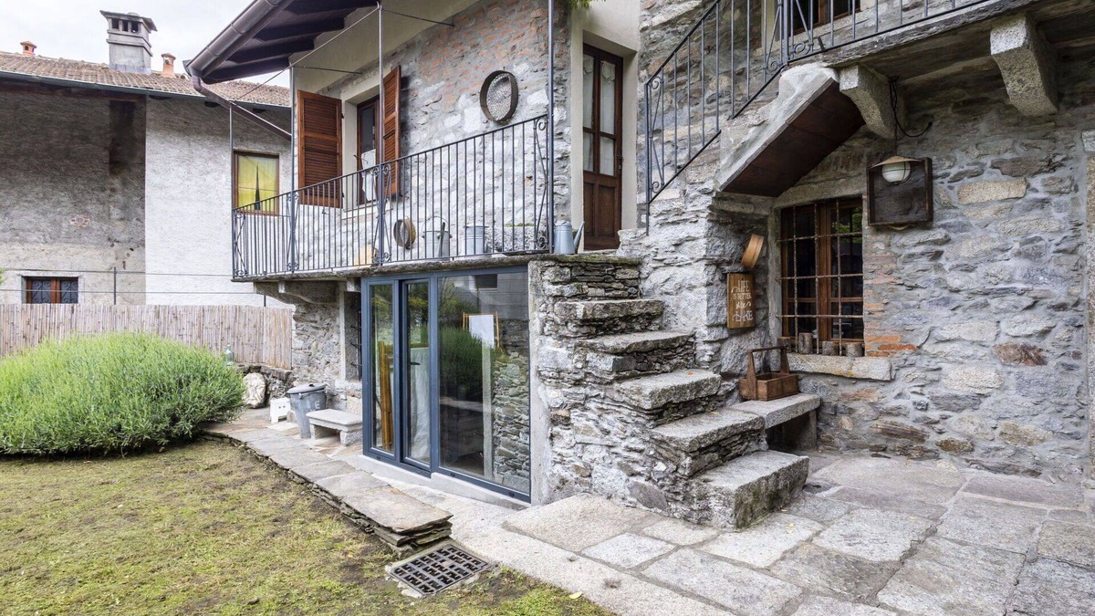 Mergozzo House | Beautiful private villa for 6 people with WIFI, TV, balcony and parking