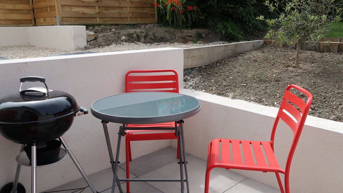 Plouider House | Beautiful private villa for 4 guests with WIFI, TV, terrace, pets allowed and parking