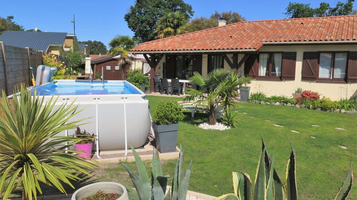 Labenne House | Beautiful private villa for 4 people with private pool, WIFI, TV, terrace and pets allowed