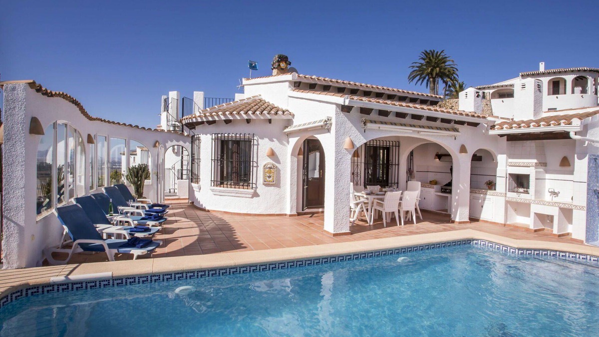 Rafol de Almunia House | Beautiful private villa for 8 guests with private pool, WIFI, A/C, TV, patio and parking