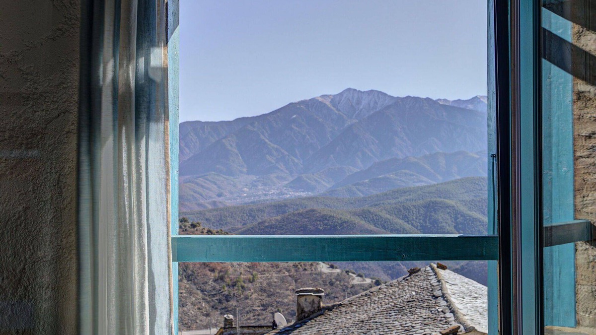 Jujols House | Beautiful private villa for 8 people with TV and terrace