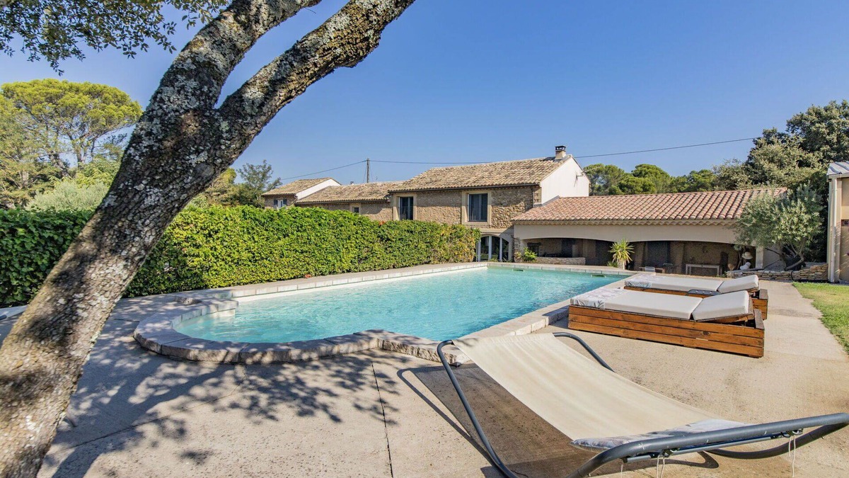 Uchaux House | Beautiful private villa for 8 guests with private pool, A/C, WIFI, TV and terrace