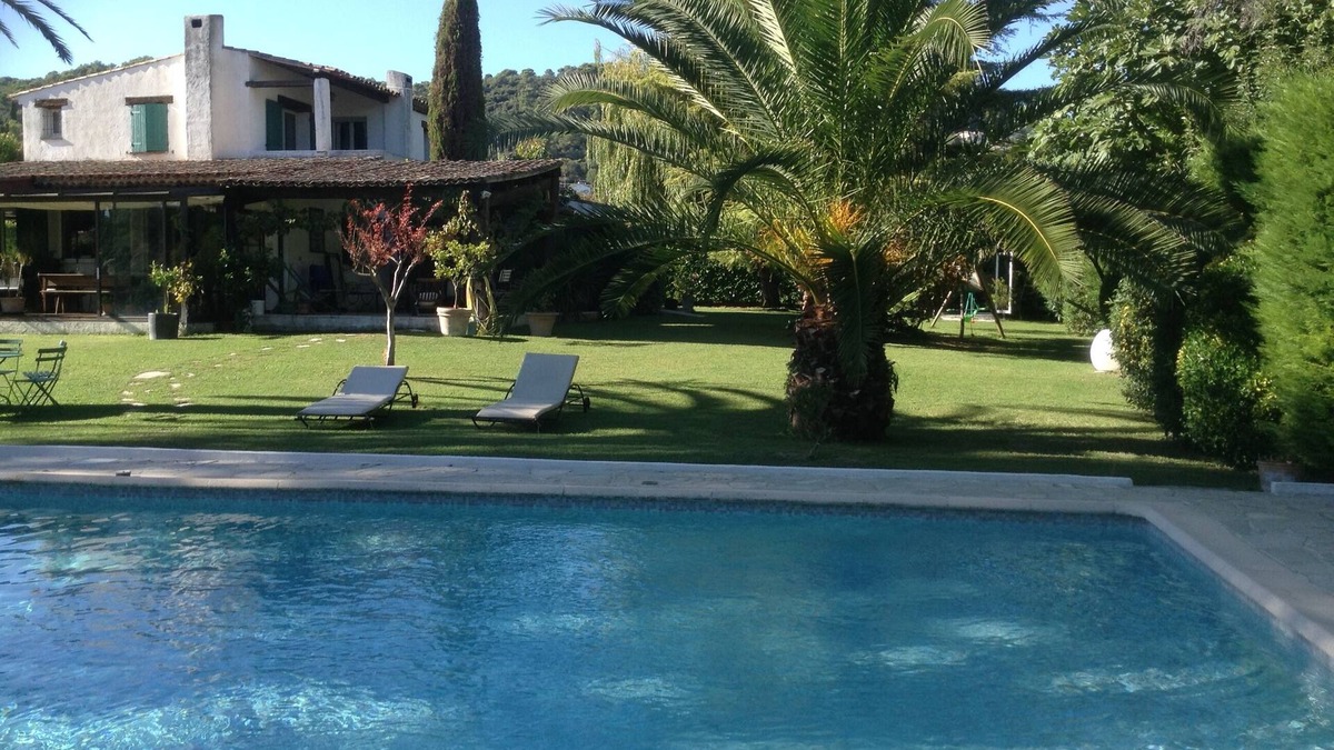 La Colle-sur-Loup House | Beautiful property, quiet, 5 bedrooms, park and swimming pool, near St Paul de Vence, 6km from the sea.