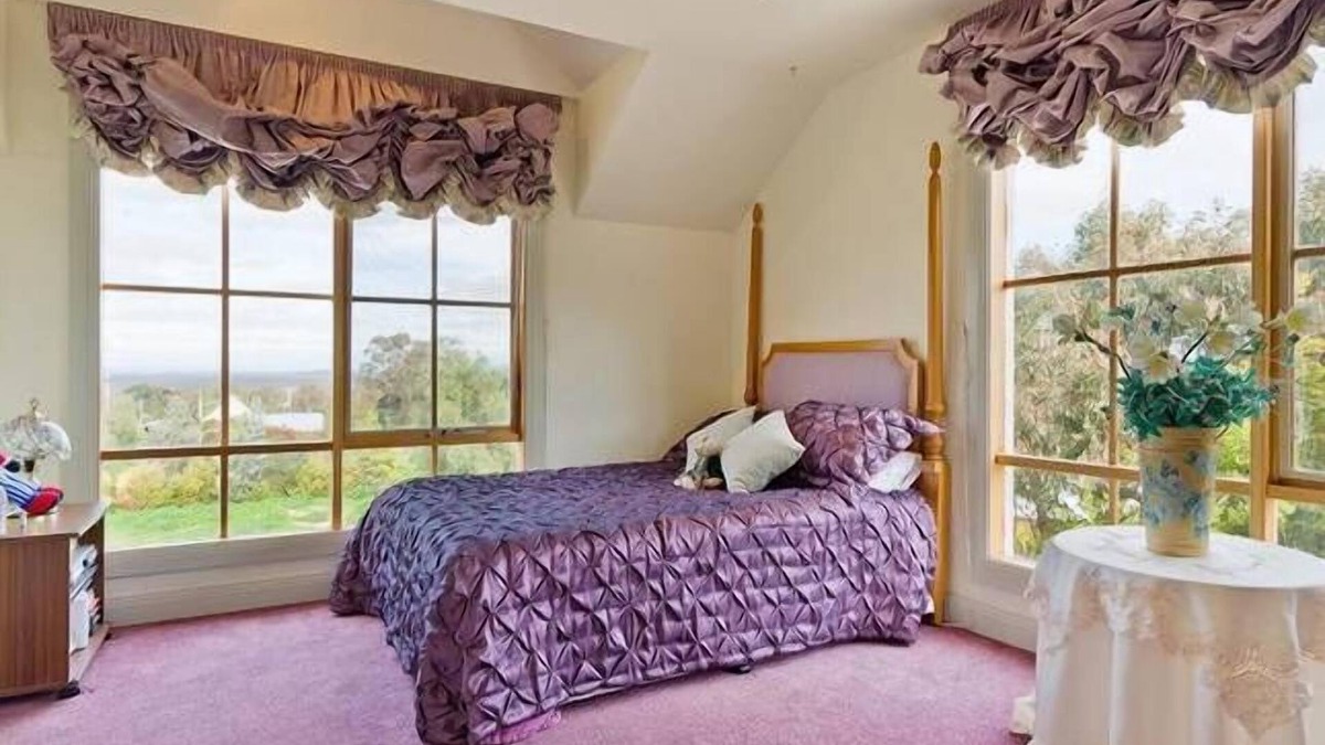 Maldon House | Beautiful Property- for longer stays sleeps