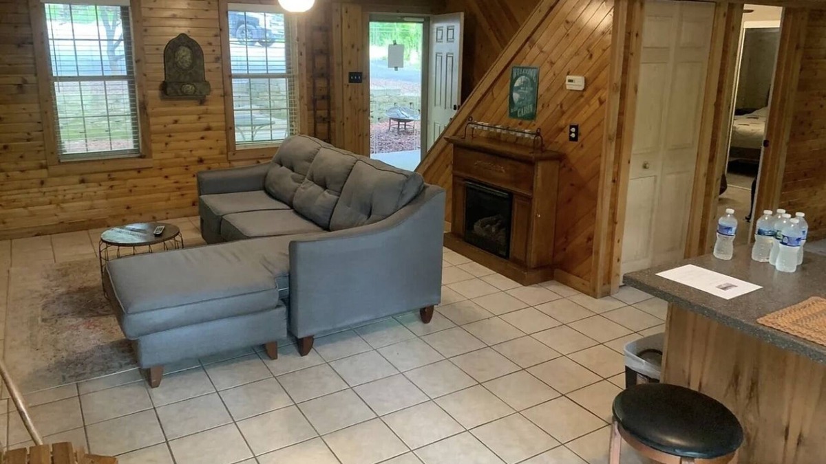 Nineveh House | Beautiful property on Sweetwater lake
