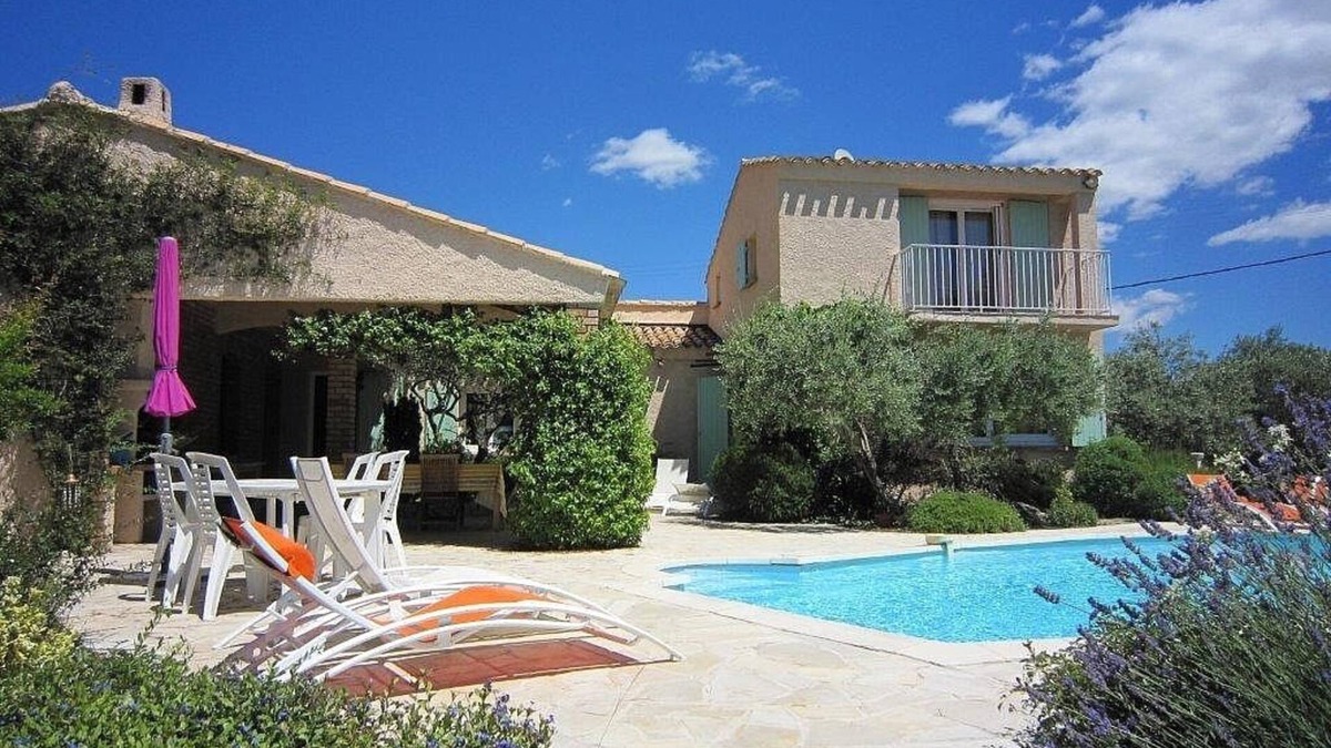 Flayosc Villa | Beautiful Provencal Villa, Private Pool, Amazing Views, Sleeps 6-10, AC, WiFi