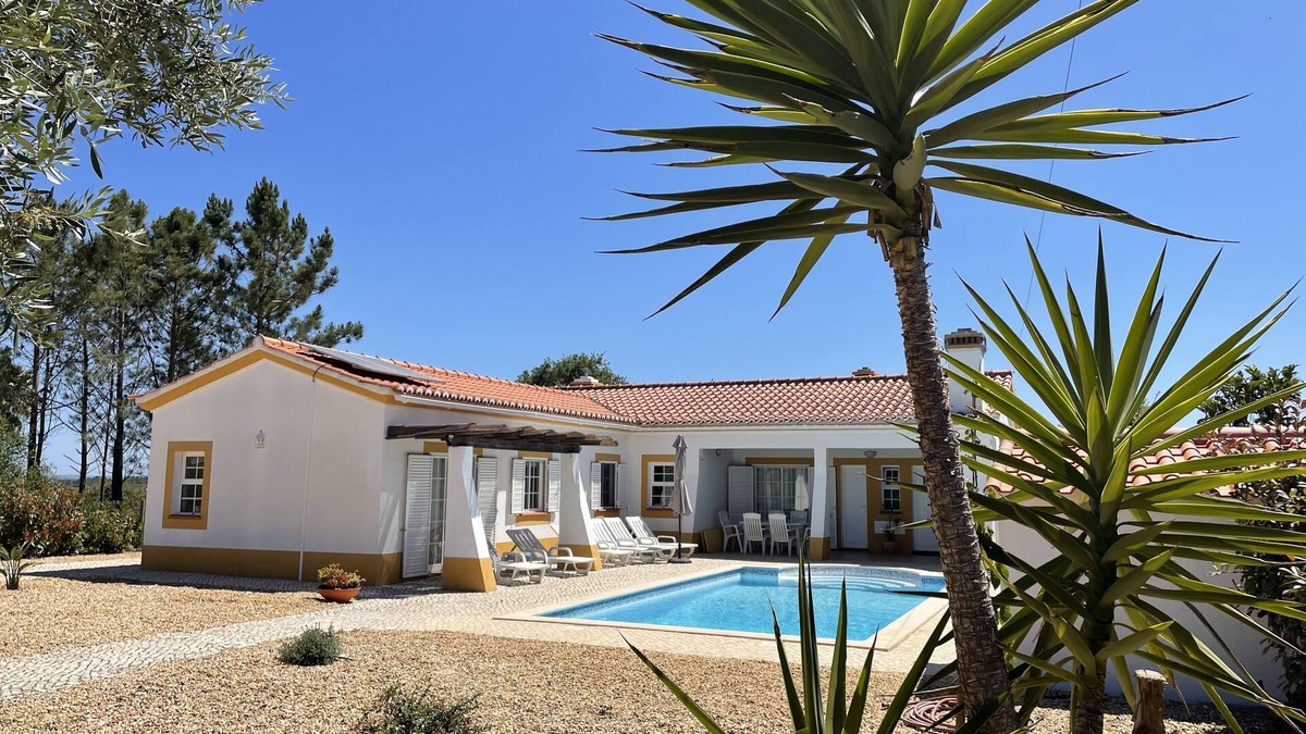 Aljezur Villa | Beautiful family cottage w/pool in the heart of the Vicentine Coast