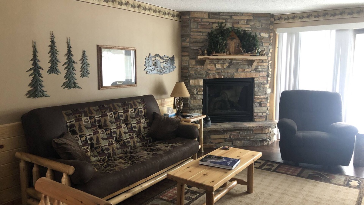 Hill City House | Beautiful Quadna Mountain Townhouse w/ Hill Lake Beach, Access & DOCK!