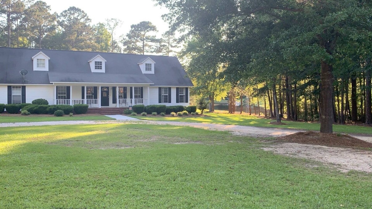 Thomson House | Beautiful Quiet Country Home