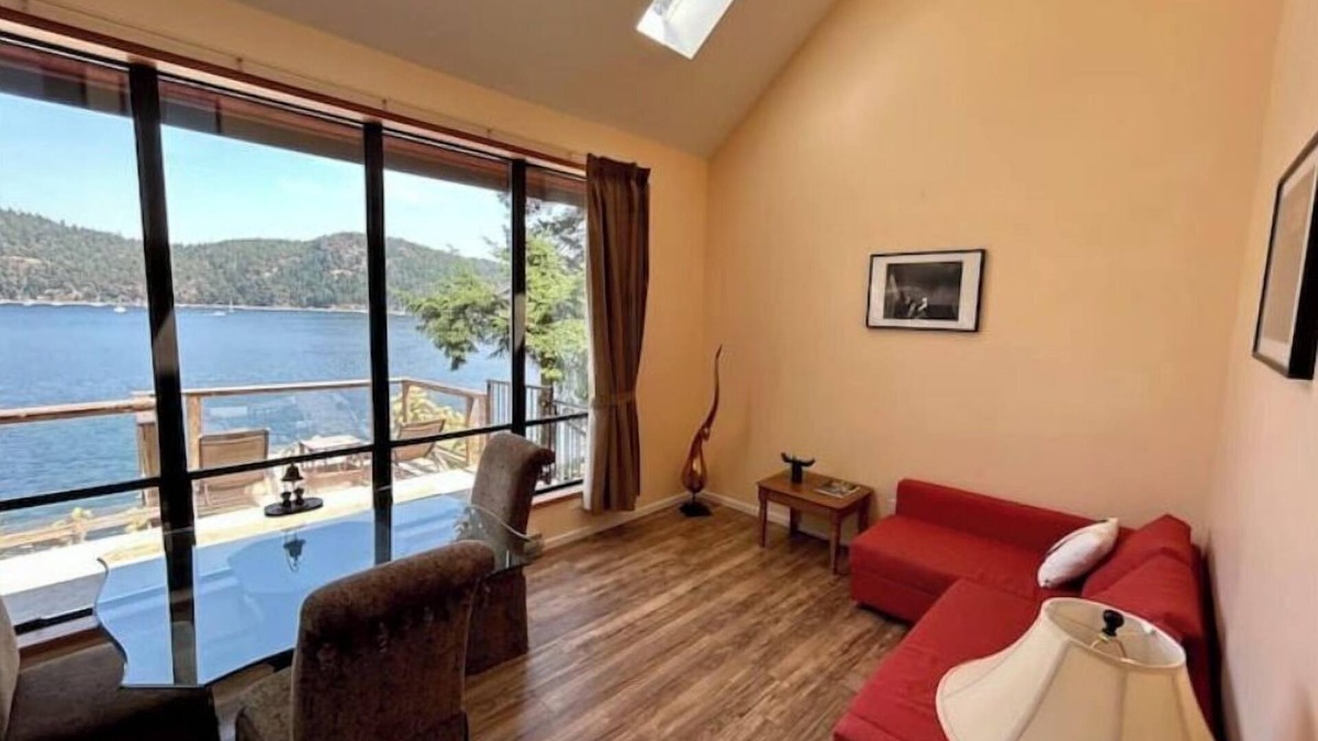 Pender Island Apartment | Beautiful, quiet place to stay with lovely beach access and stunning views