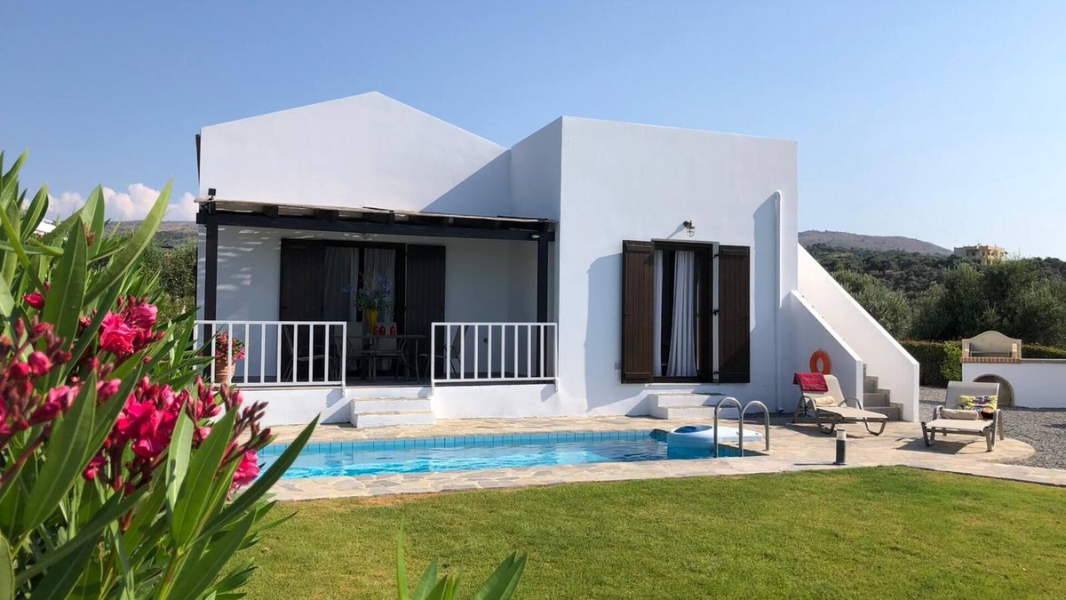 Kirianna Villa | Beautiful quiet villa (4p), private pool and great sea views
