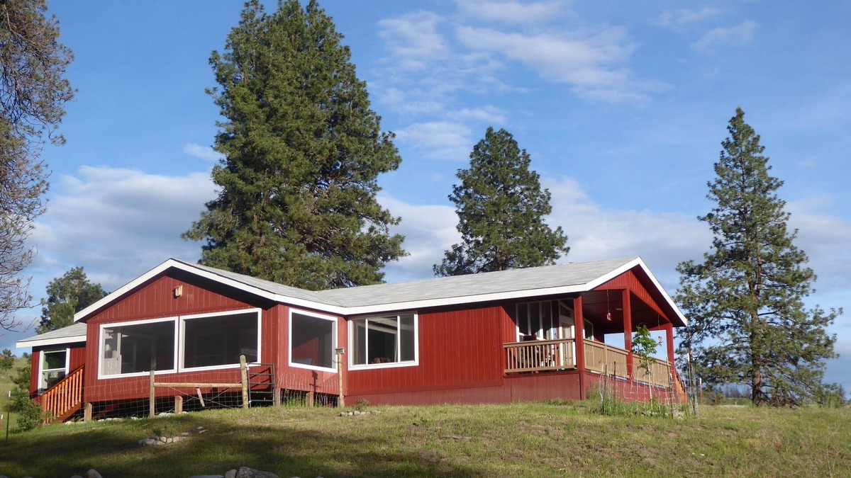 Oroville House | Beautiful ranch and new house in Okanogan Highlands - 15 minutes from Oroville