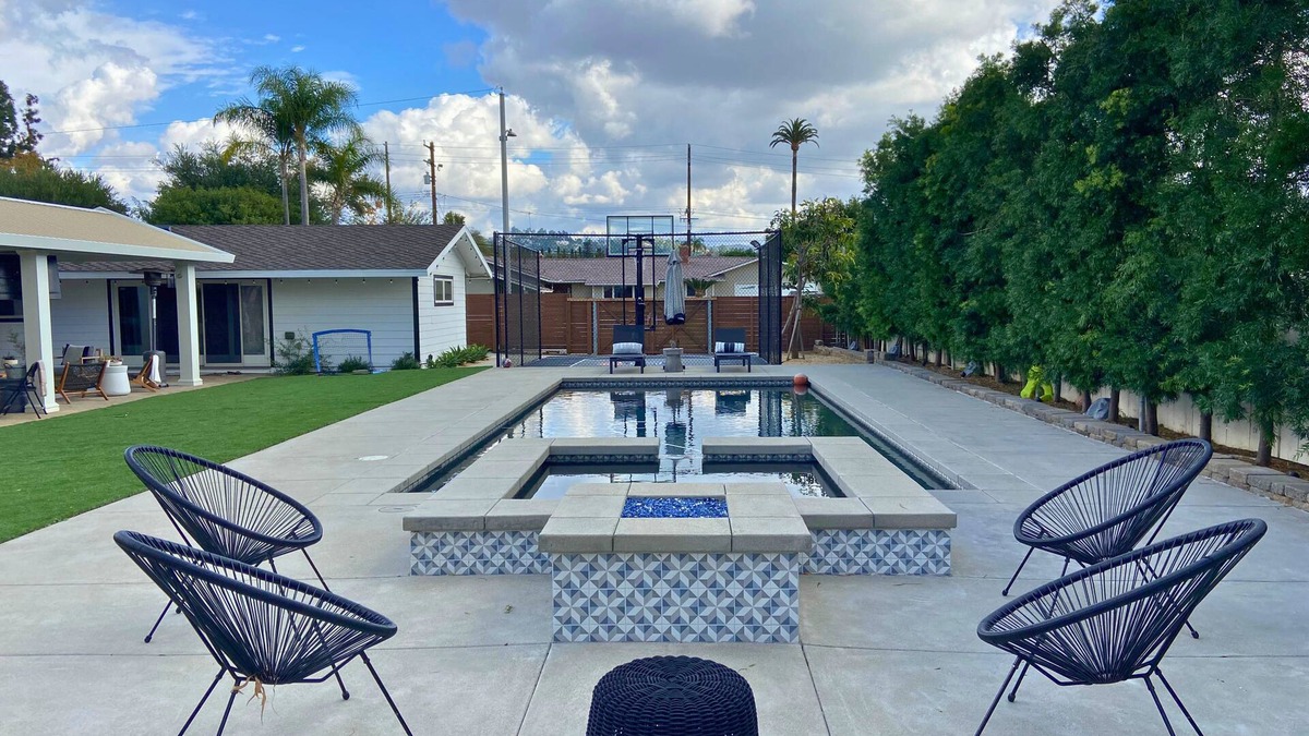 North Tustin House | Beautiful Ranch Style Retreat - Minutes from OC BEACHES/DISNEY