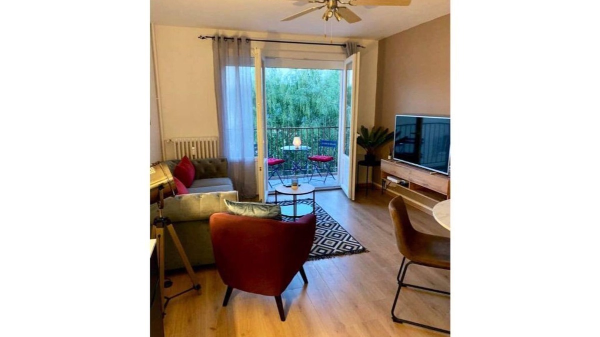 Limoges Apartment | Beautiful renovated apartment in town center