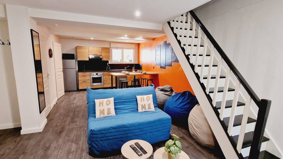 Agen House | Beautiful renovated house, 2 bedrooms, air conditioning, free private parking, Wi-Fi