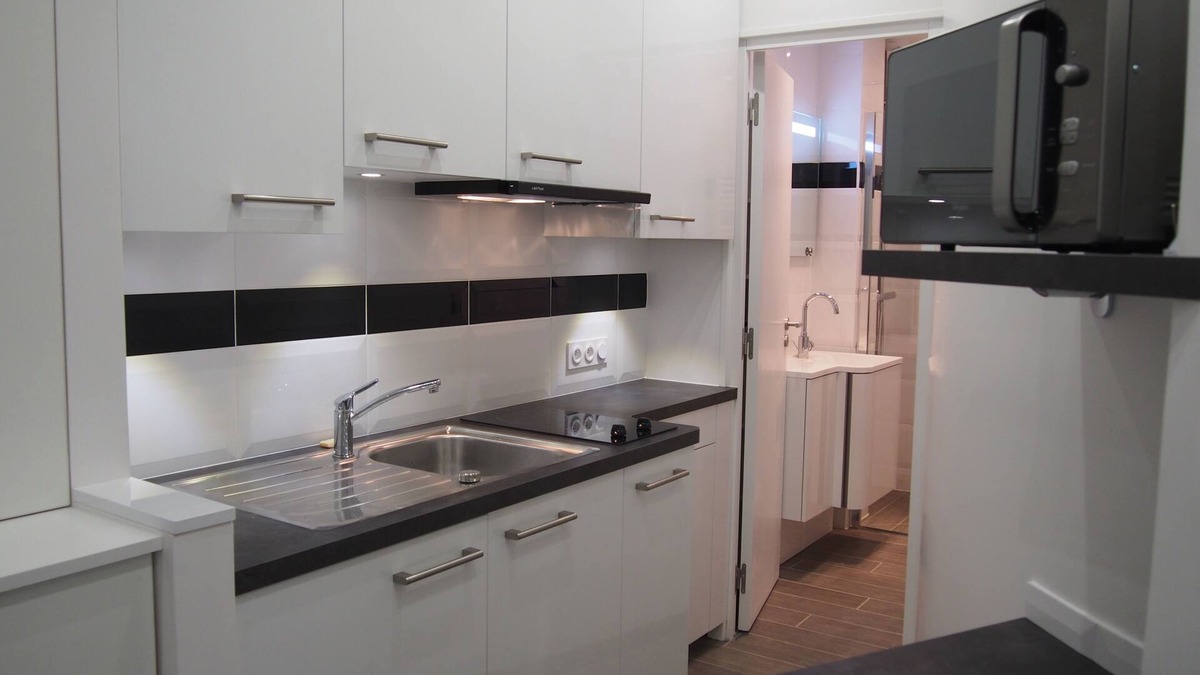 Madeleine Apartment | Beautiful renovated studio near Opera/Champs-Elysées/Printemps Store