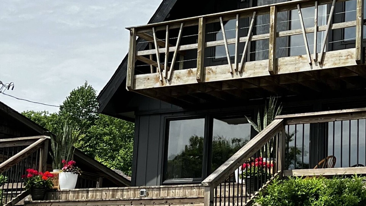 Vandalia House | Beautiful rental with amazing views on Donnell Lake’s North Shore,