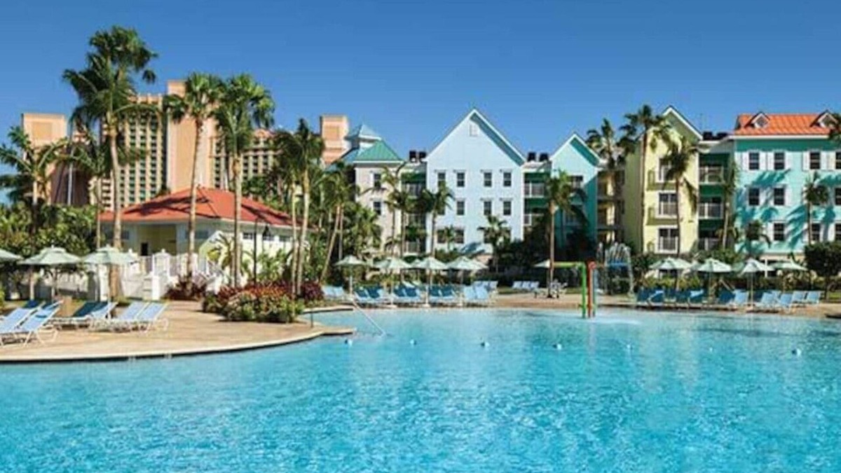 Paradise Island Condo | Beautiful resort 1BD condo with amazing resort amenities: pool, kiddie pool, and more