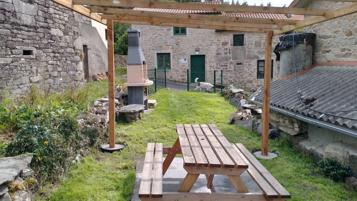 Cabanas House | Beautiful restored two bedroom stone house in As Fragas