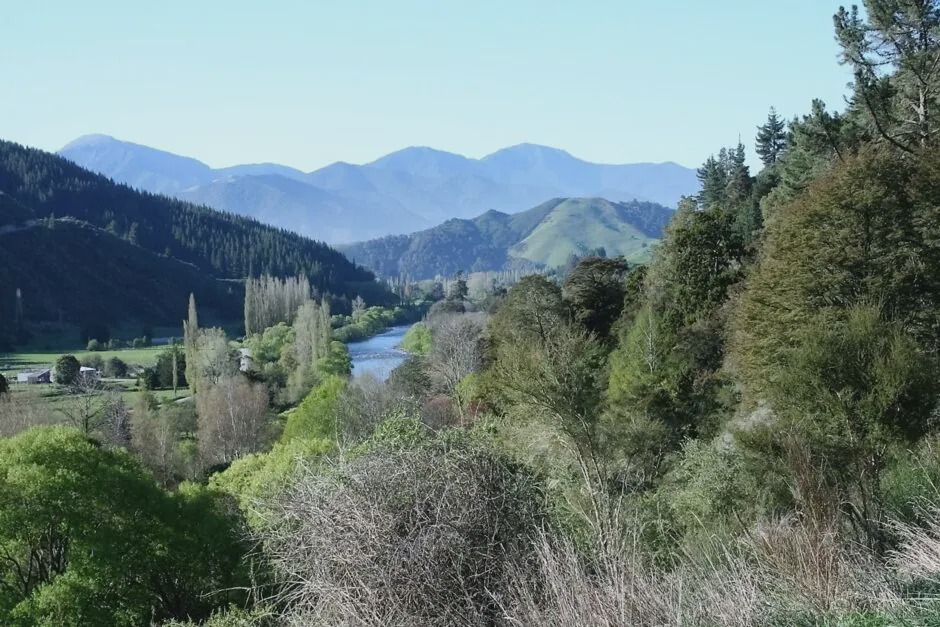 Woodstock Cottage | Beautiful river and mountain view farm cottage