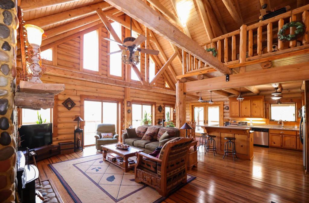 Stonehouse House | Beautiful River-Front Log Cabin Near Williamsburg