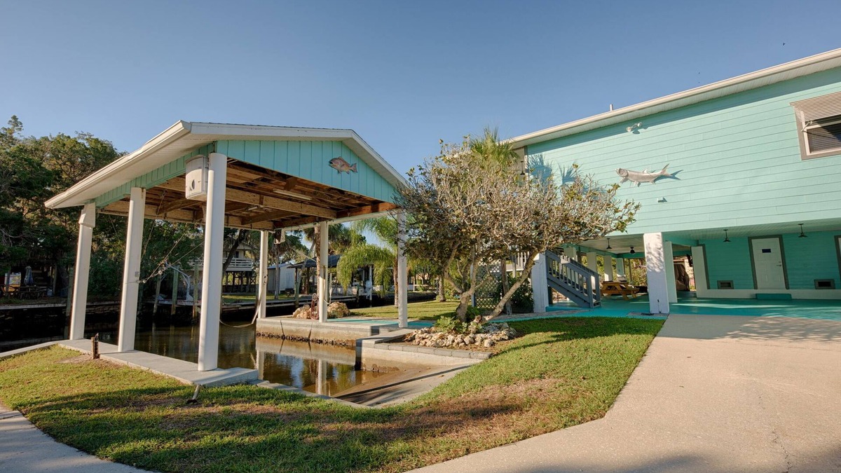 Crystal River House | Beautiful River House Located In Crystal River