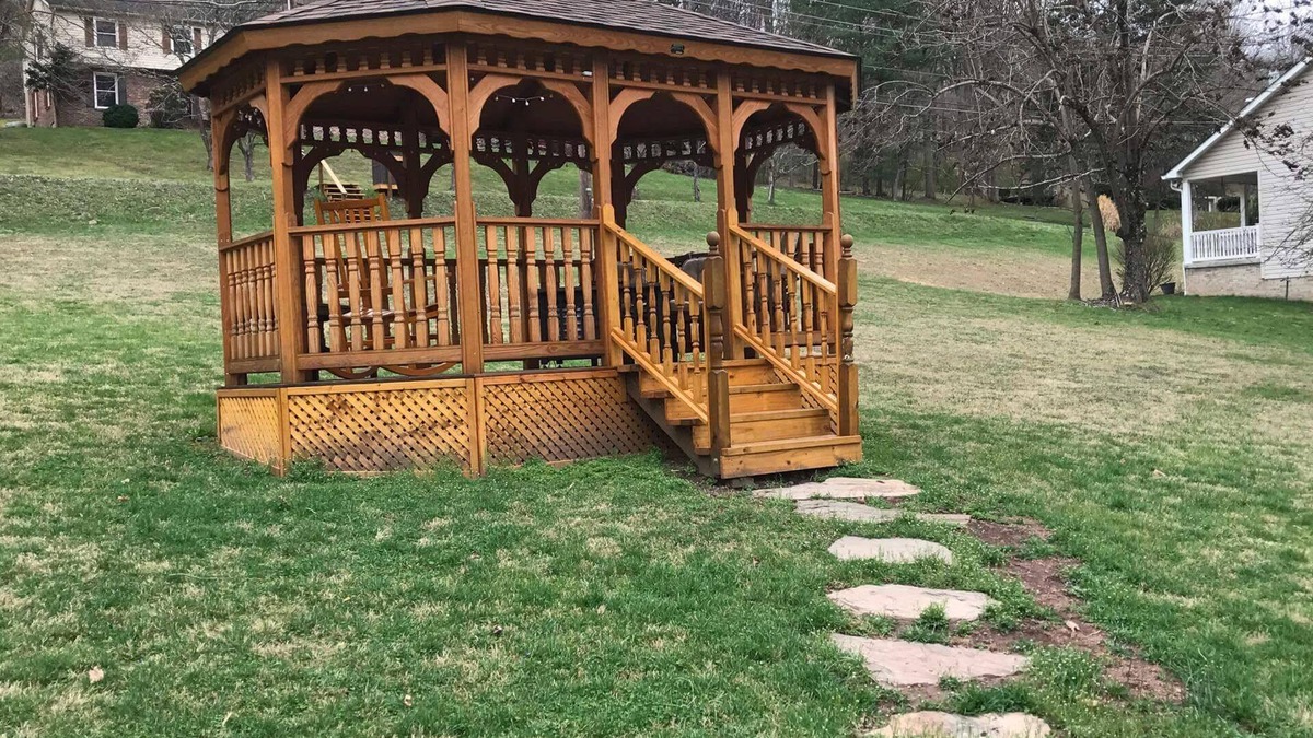 Bellepoint House | Beautiful Riverfront Property