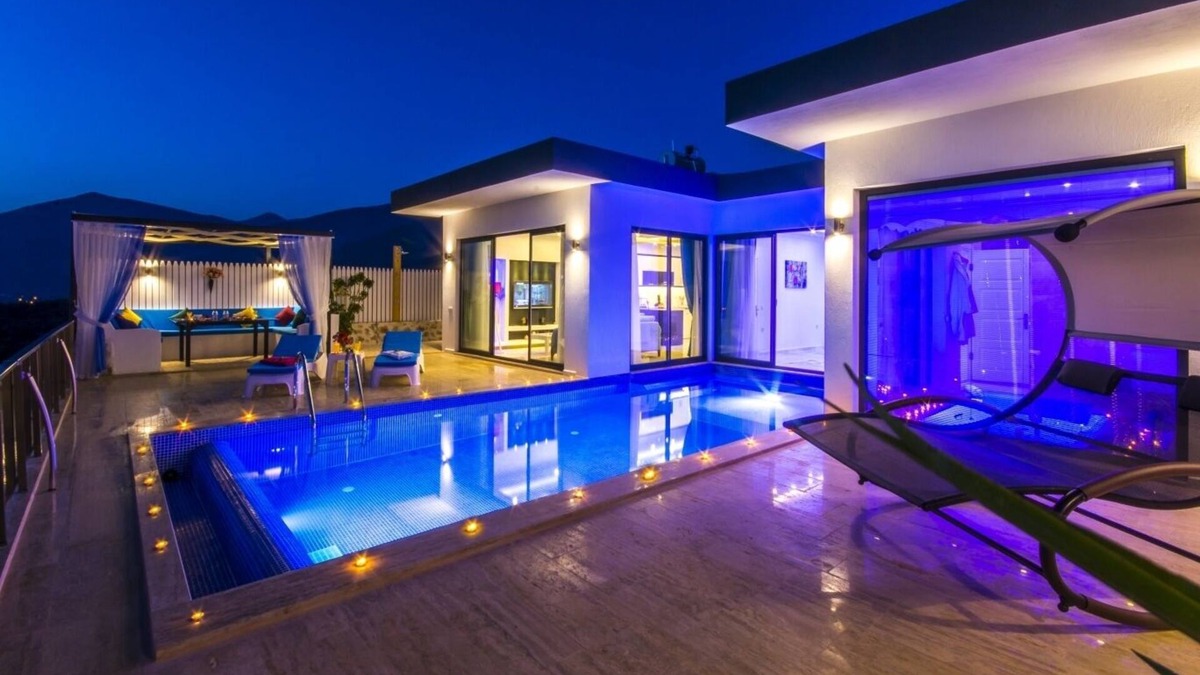 Uzumlu House | Beautiful Romantic Honeymoon Villa with Secluded Outdoor Pool