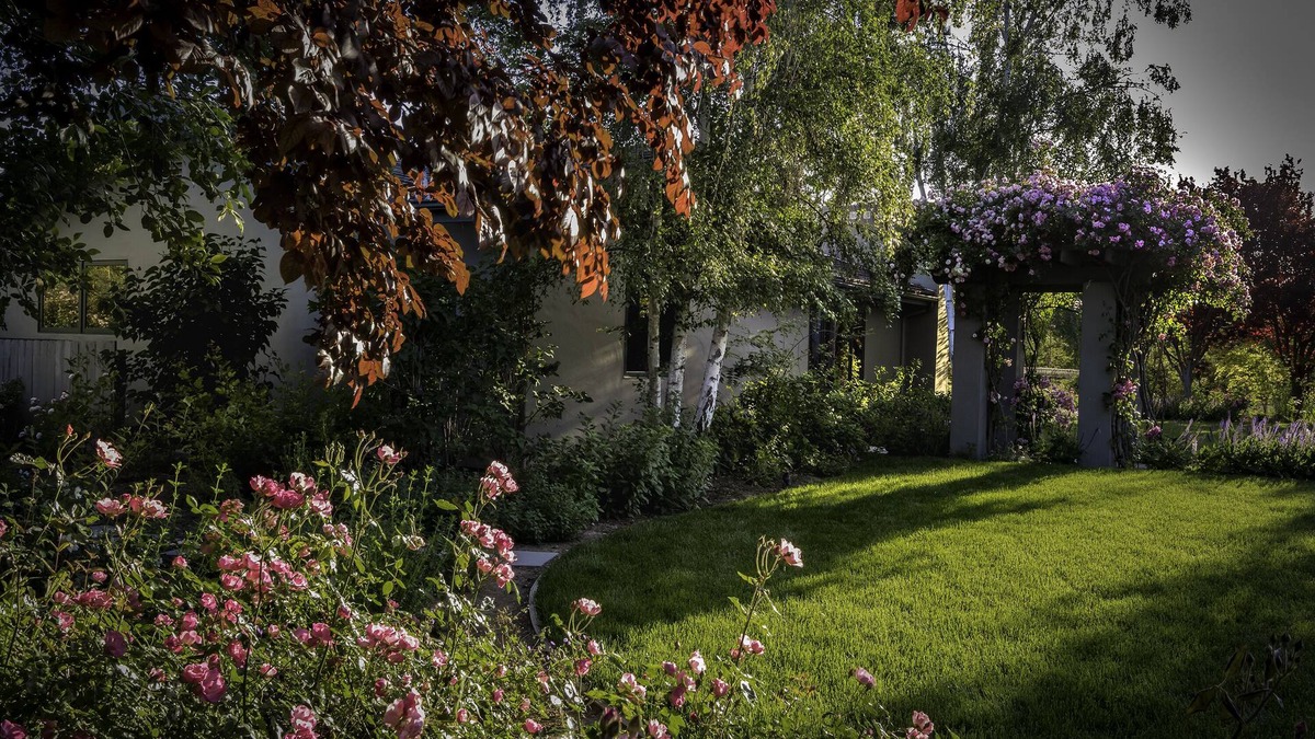 Santa Ynez Cottage | Beautiful Rose Cottage In Wine Country